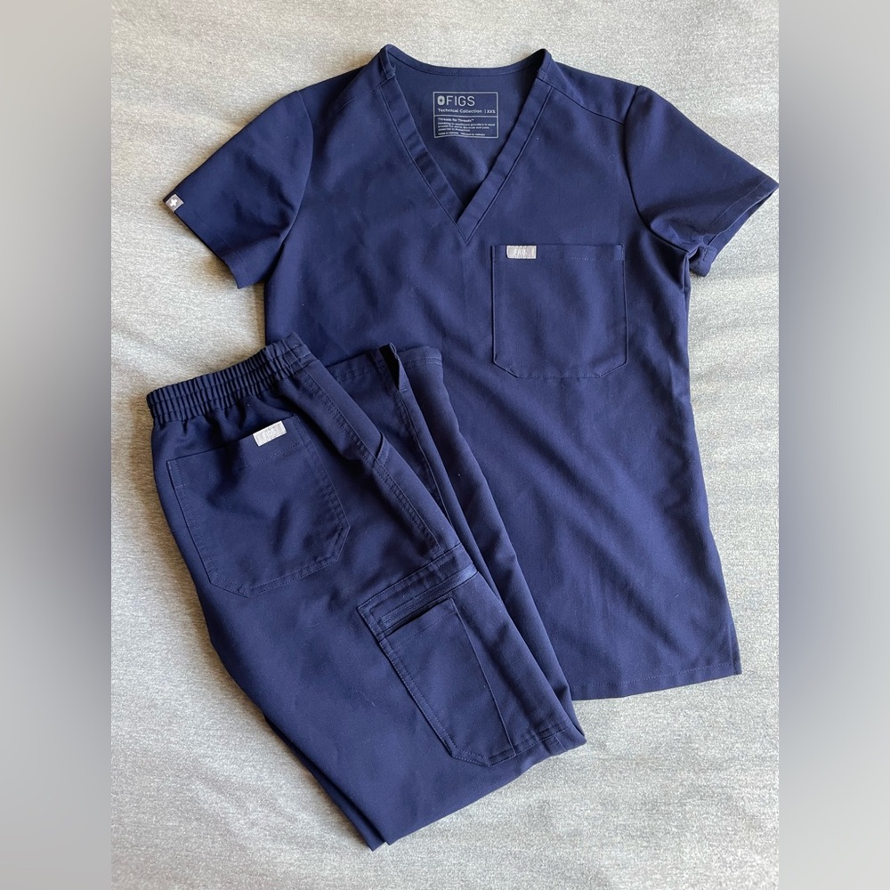 FIGS Catarina Scrub Top / Yola Skinny Scrub Pants